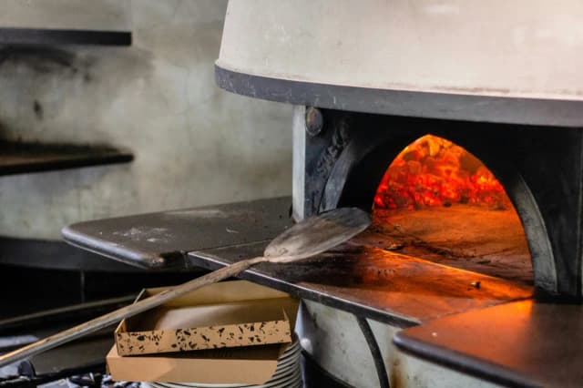 Ile piec pizzę w 180 stopniach? Odkryj błąd w temperaturze! Ile piec pizzę w 180 stopniach? Odkryj błąd w temperaturze!