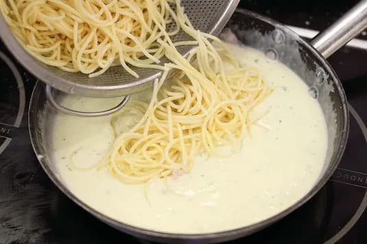 Jak przygotować idealne spaghetti cztery sery – prosty przepis na smakowite danie Jak przygotować idealne spaghetti cztery sery – prosty przepis na smakowite danie