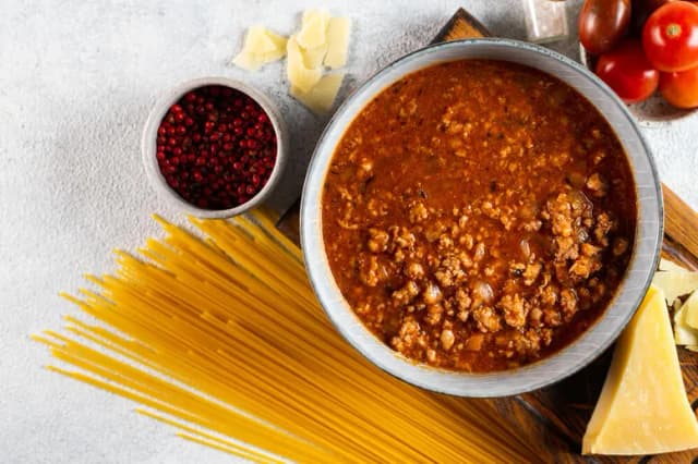 Czy można zamrozić sos do spaghetti z mięsem bez utraty smaku? Czy można zamrozić sos do spaghetti z mięsem bez utraty smaku?
